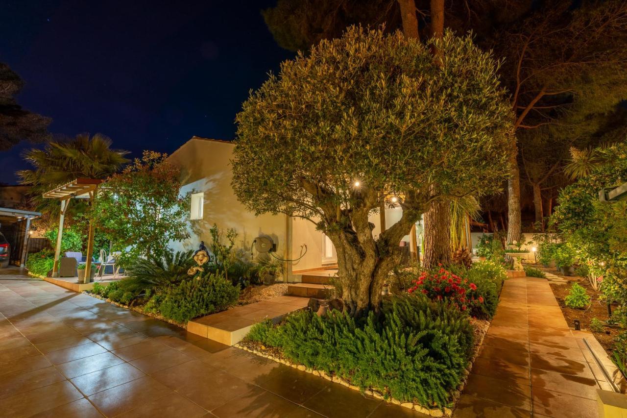 אגדה La Villa De L'Olivier מראה חיצוני תמונה